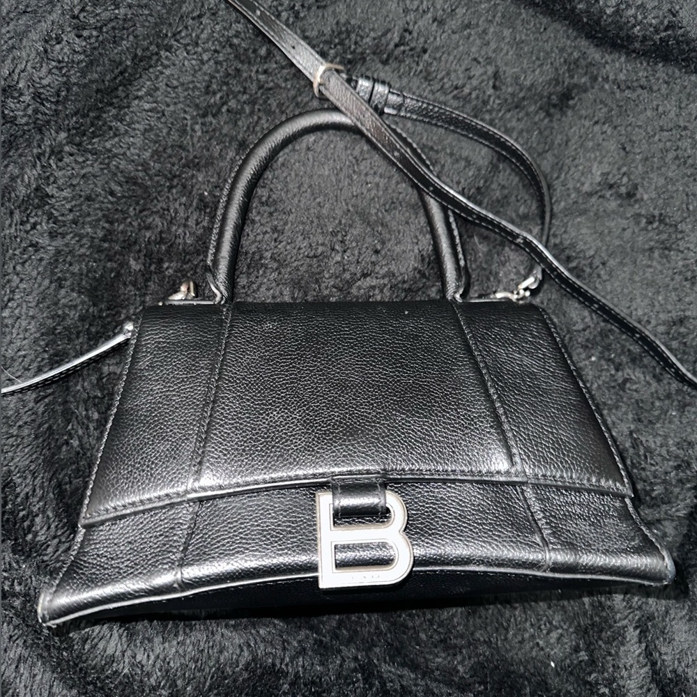 Authentic Balenciaga hourglass bag in black. OFFERS WELCOME!!!